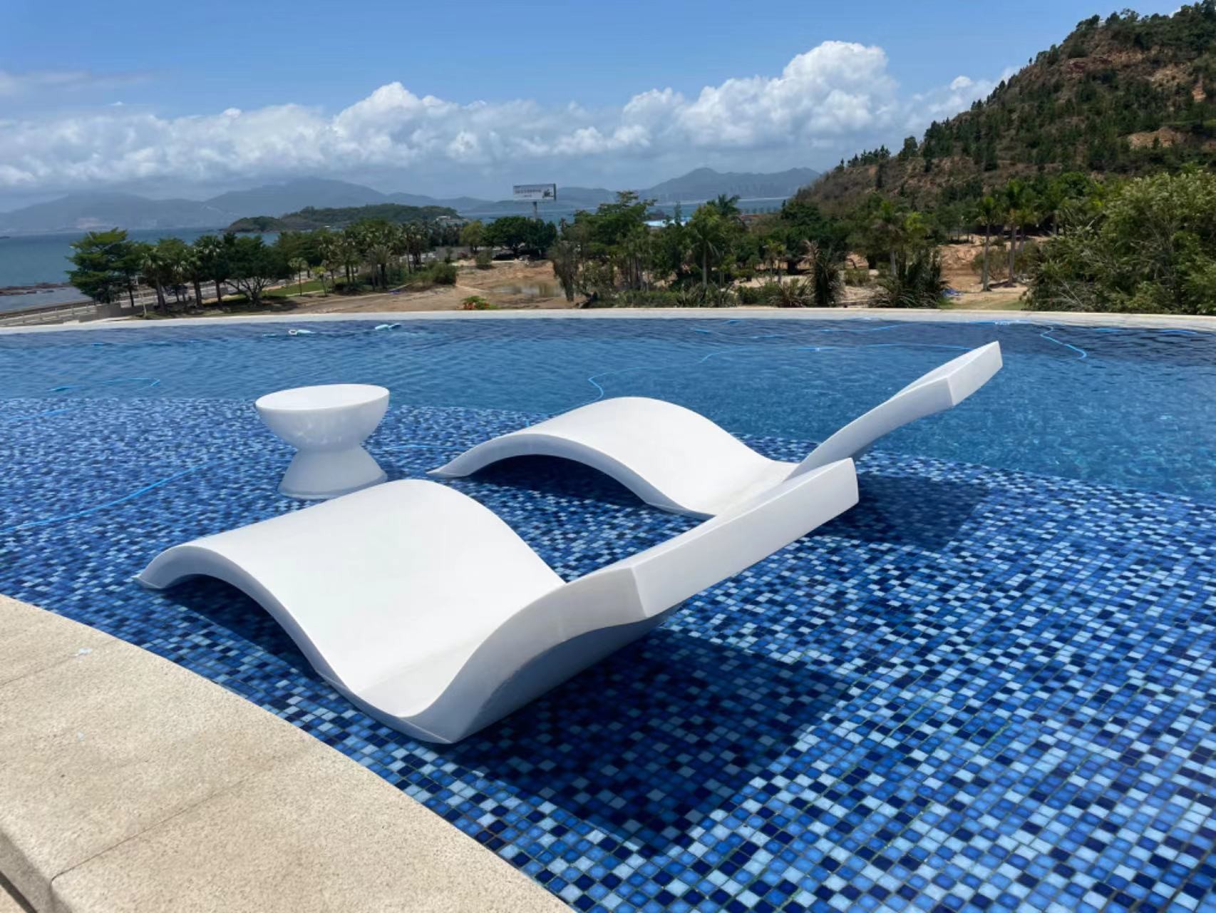 Modern Fiberglass Outdoor Beach Sun Loungers