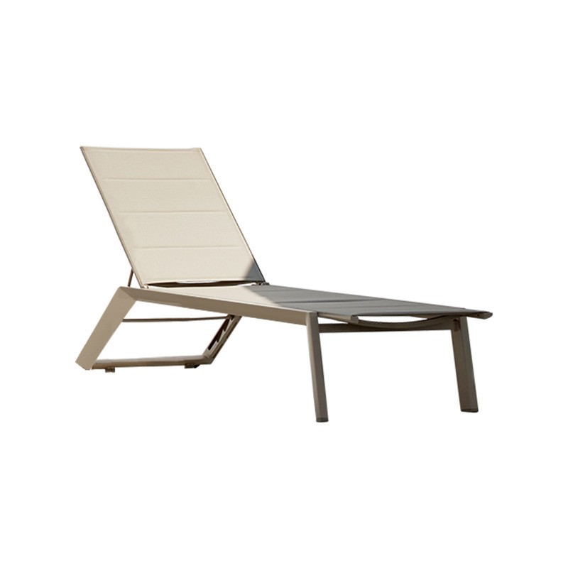 Modern Design Rattan/Wicker Beach Lounger for Outdoor Park Villa Courtyard for Beachgoers